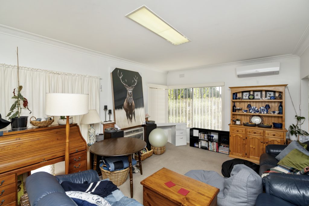 9 Roberts Street, Narrandera NSW 2700 - photo 3