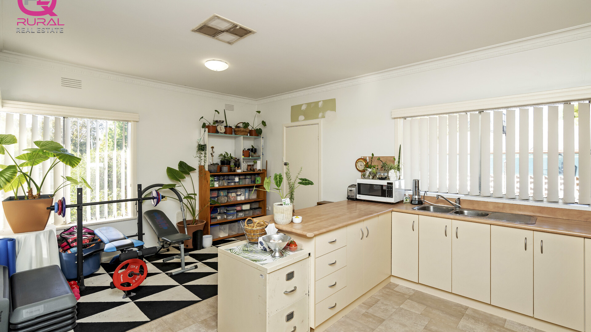 9 Roberts Street, Narrandera NSW 2700 - photo 6