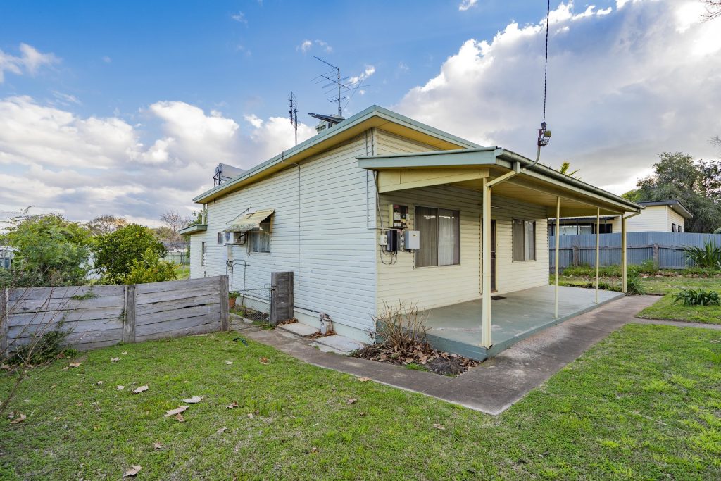 32 Dundas Street, Narrandera NSW 2700 - McGrath Riverina