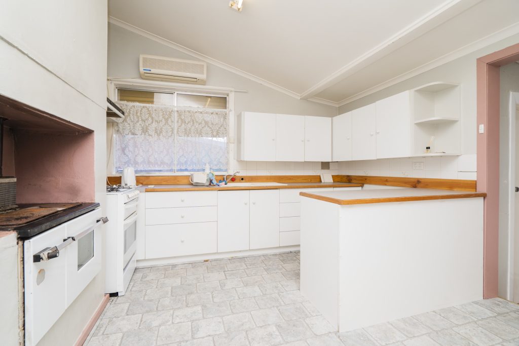 32 Dundas Street, Narrandera NSW 2700 - photo 3