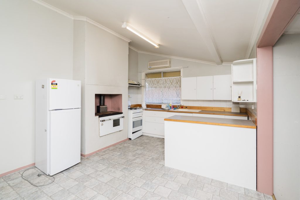 32 Dundas Street, Narrandera NSW 2700 - photo 4