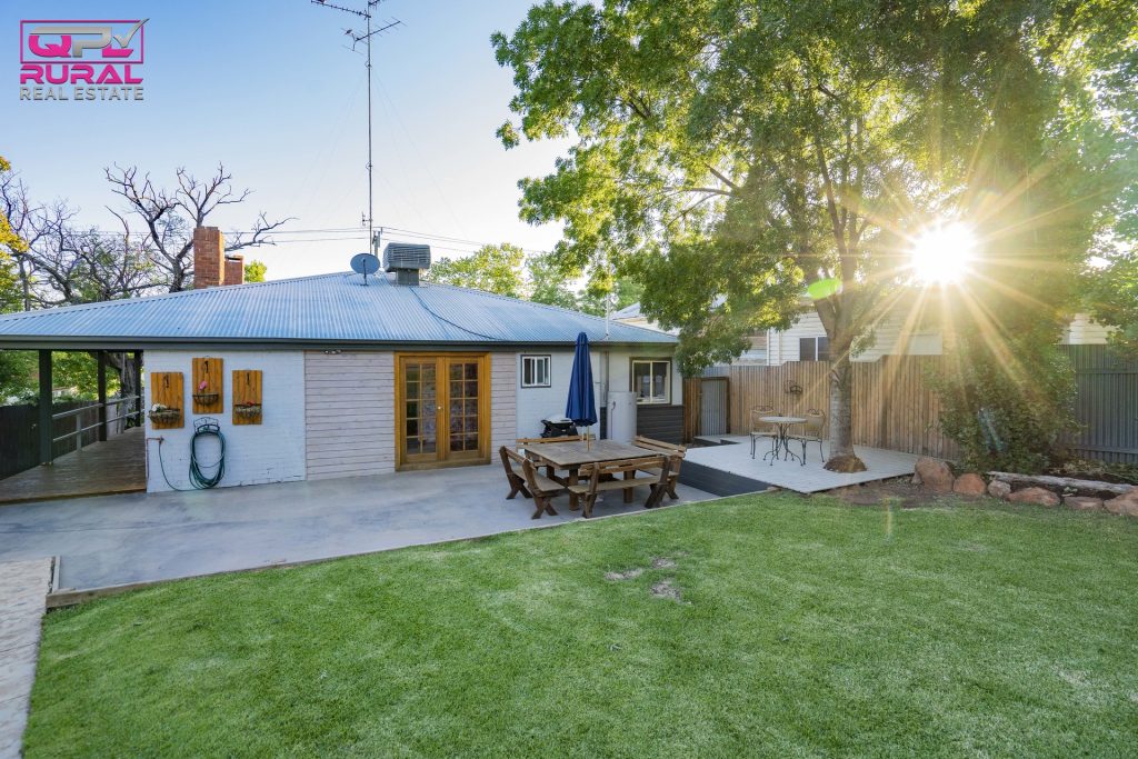 33 Elwin Street, Narrandera NSW 2700 - photo 15
