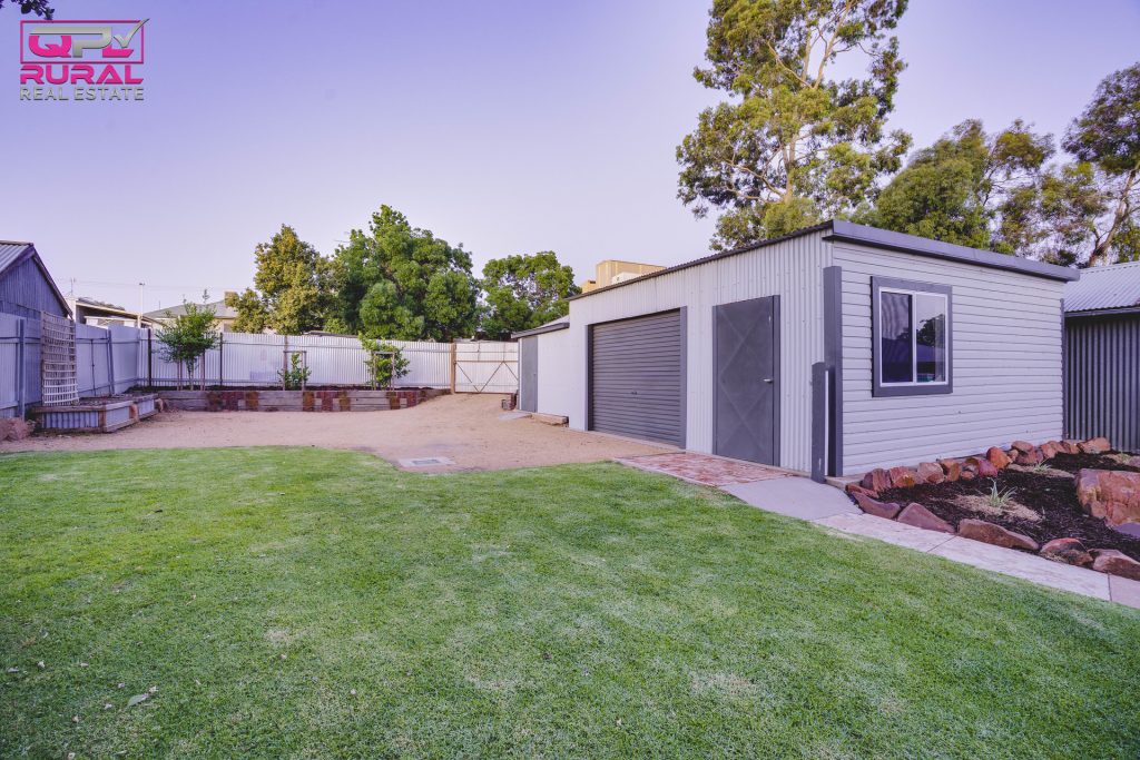 33 Elwin Street, Narrandera NSW 2700 - photo 17
