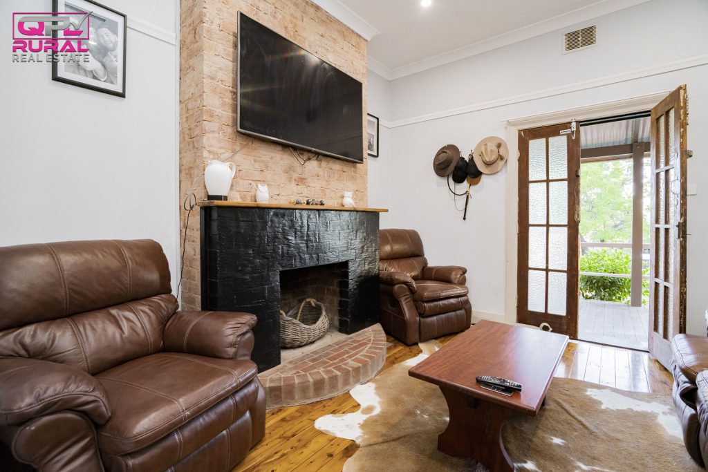 33 Elwin Street, Narrandera NSW 2700 - photo 4