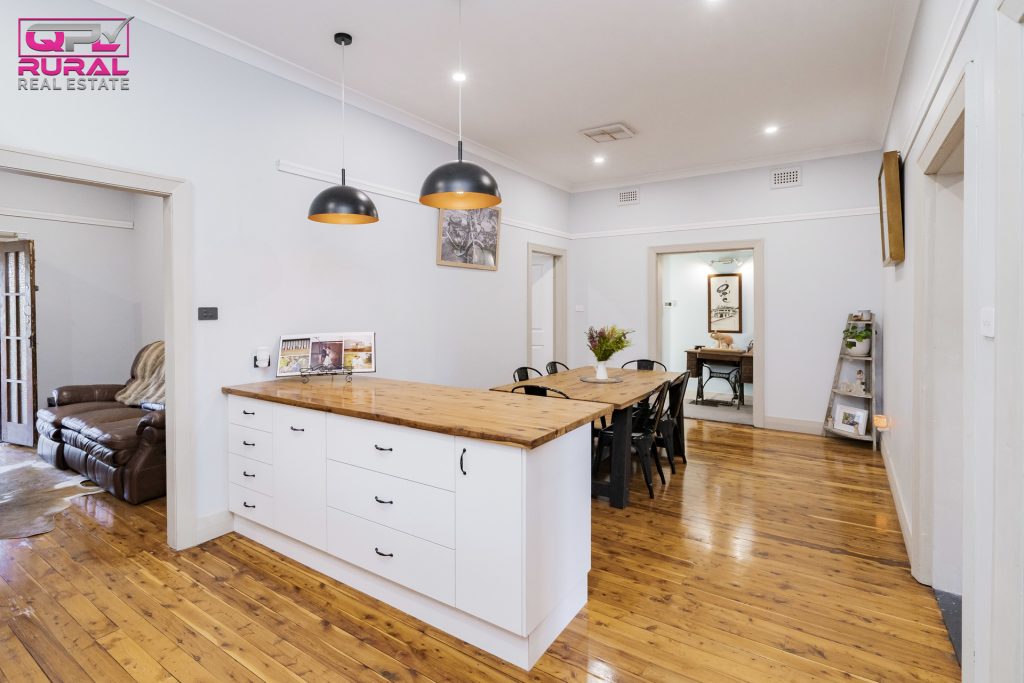 33 Elwin Street, Narrandera NSW 2700 - photo 8