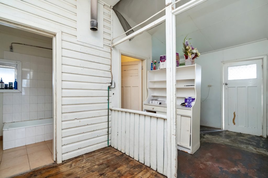 11 Ashton Street, Narrandera NSW 2700 - photo 4