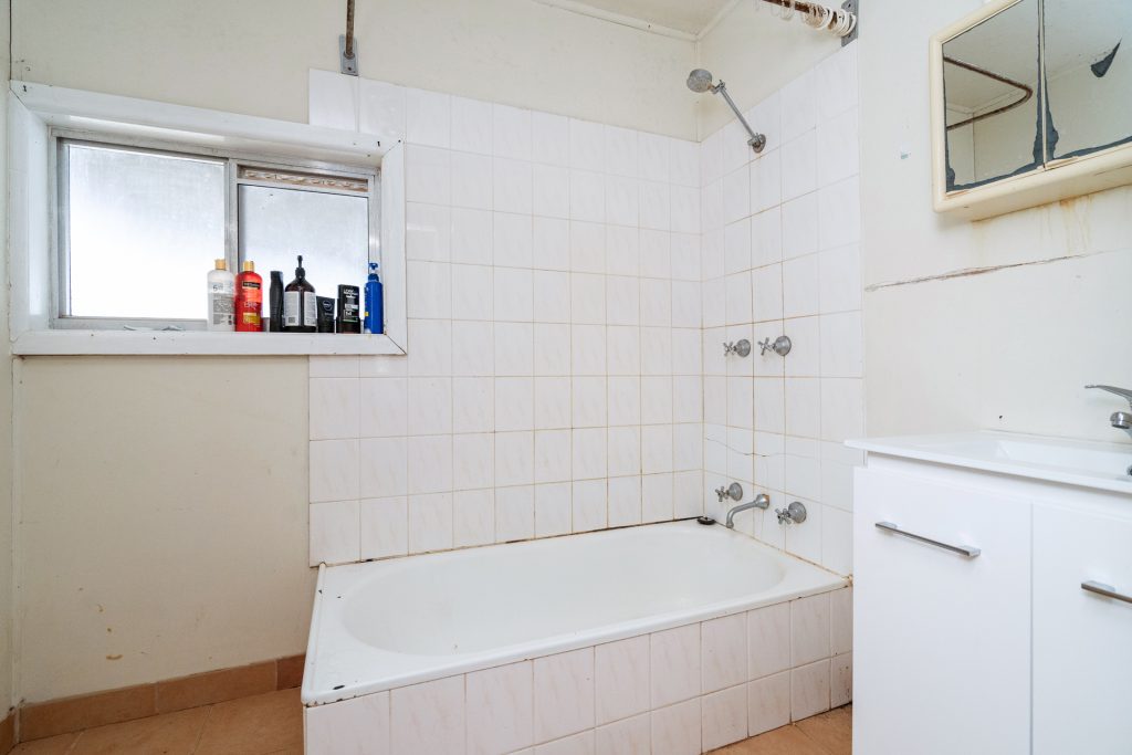 11 Ashton Street, Narrandera NSW 2700 - photo 8
