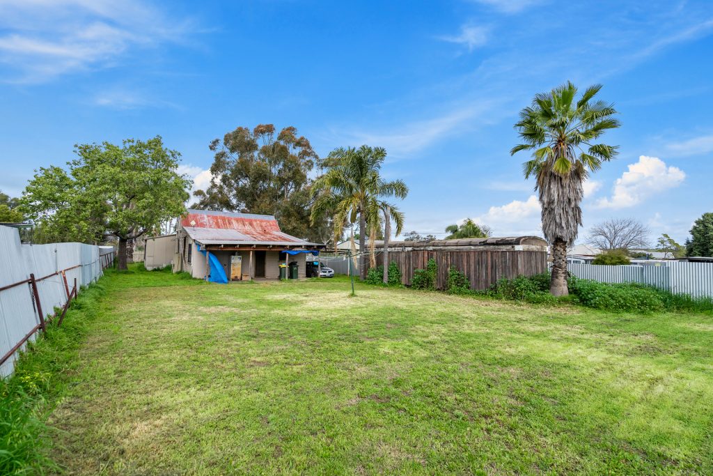 11 Ashton Street, Narrandera NSW 2700 - photo 9