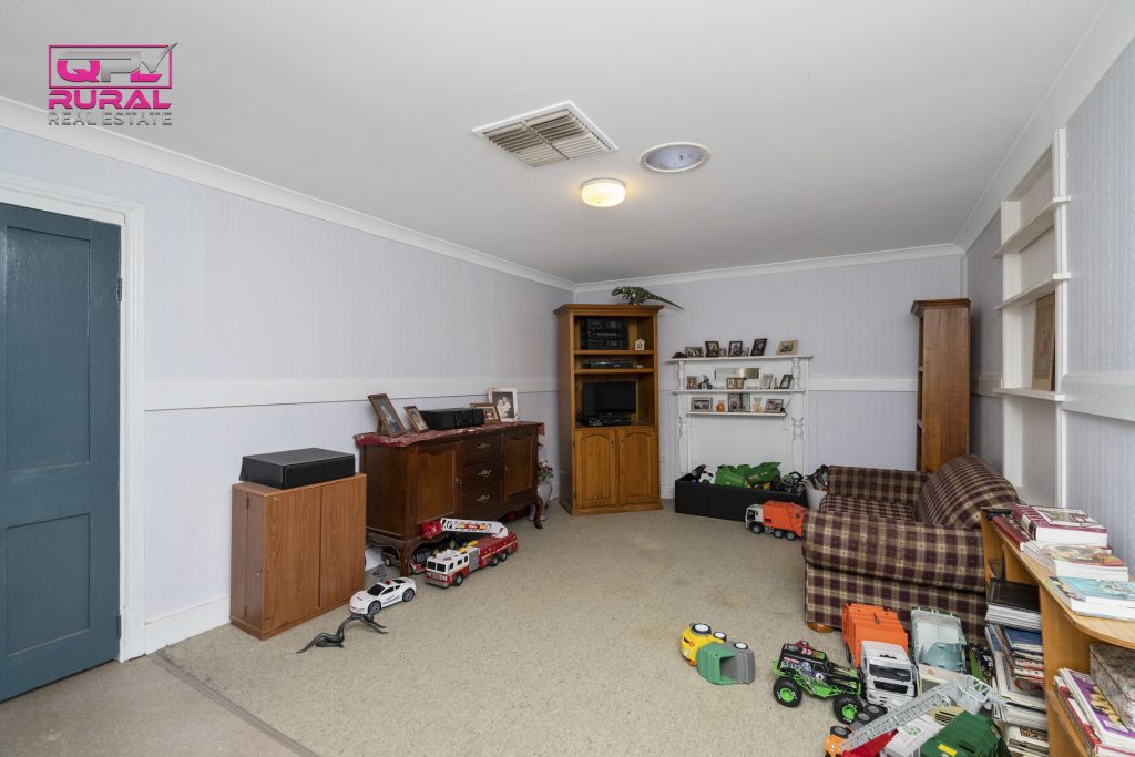 84 Lonnie Road, Leeton NSW 2705 - photo 11
