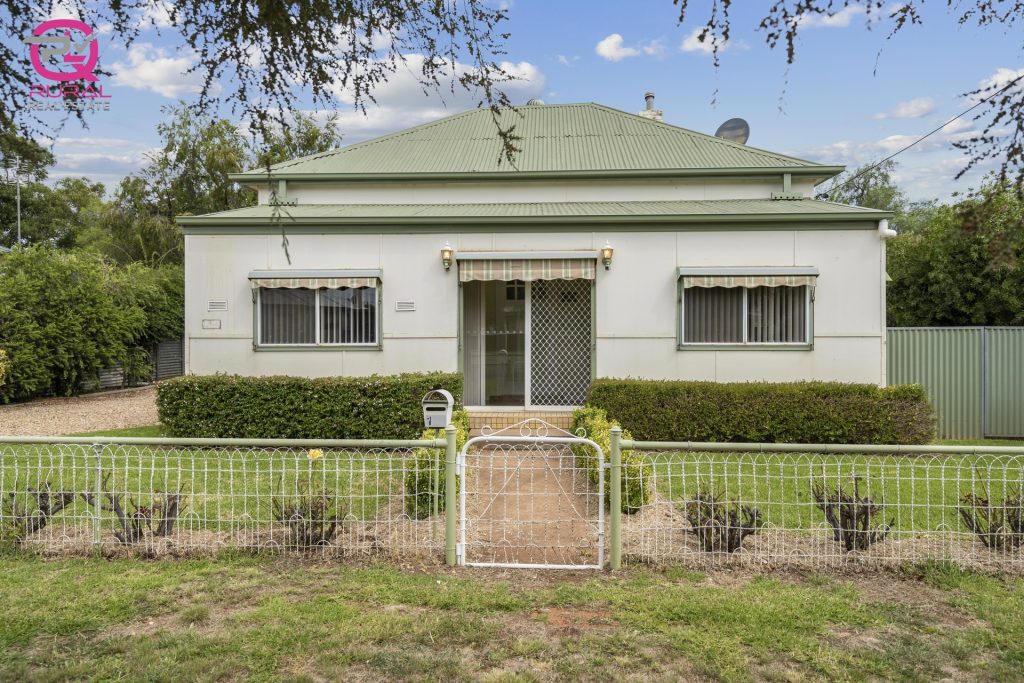 122 Britannia Street, Temora NSW 2666 - McGrath Riverina