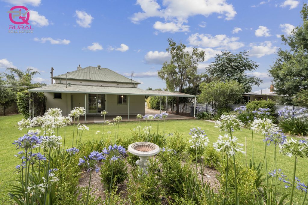 122 Britannia Street, Temora NSW 2666 - photo 3