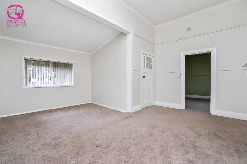 122 Britannia Street, Temora NSW 2666 - photo 5