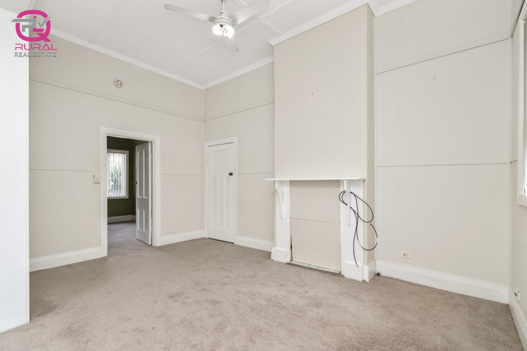 122 Britannia Street, Temora NSW 2666 - photo 6