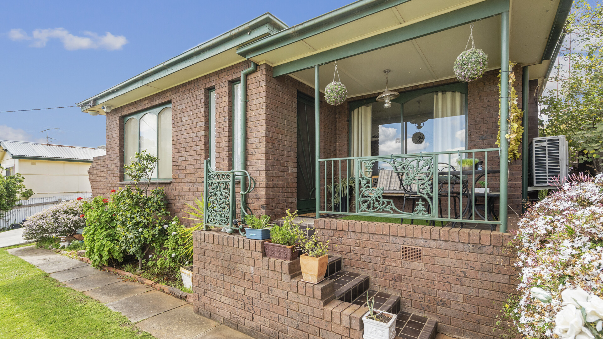 11 Myrtle Street, Narrandera NSW 2700 - photo 2