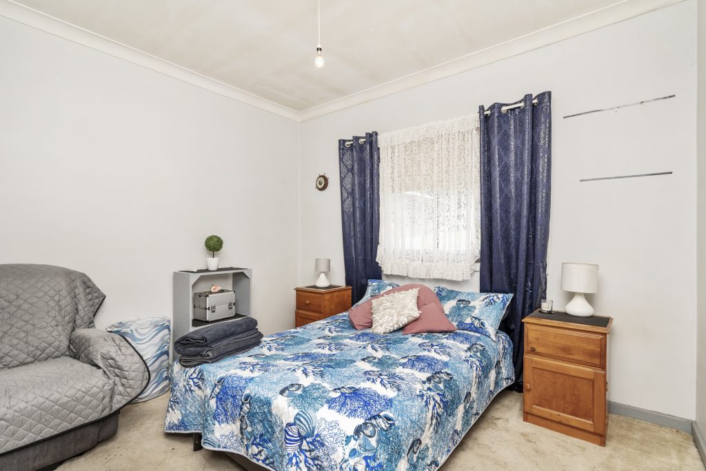 11 Myrtle Street, Narrandera NSW 2700 - photo 11