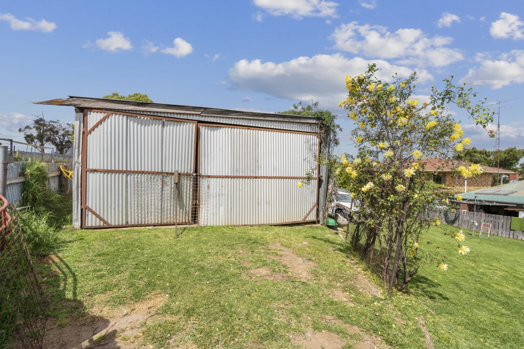 11 Myrtle Street, Narrandera NSW 2700 - photo 15