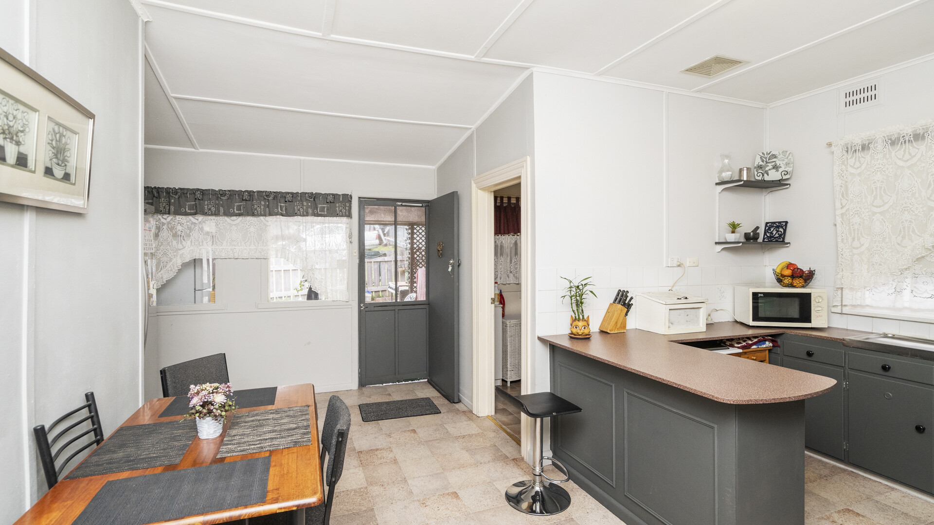 11 Myrtle Street, Narrandera NSW 2700 - photo 7