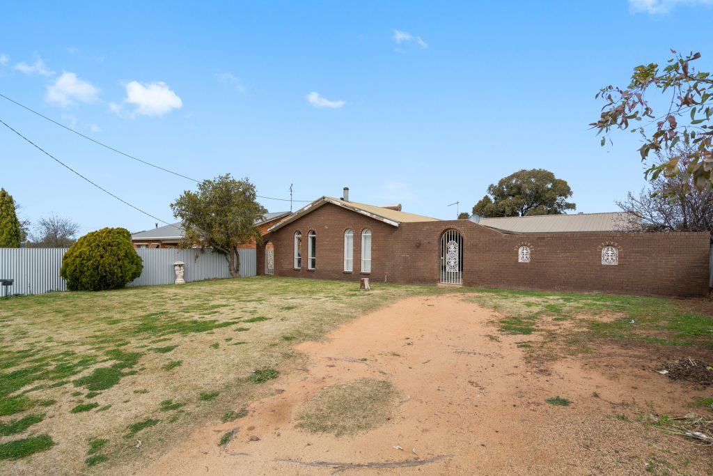 76 Boundary Road, Narrandera NSW 2700 - photo 2
