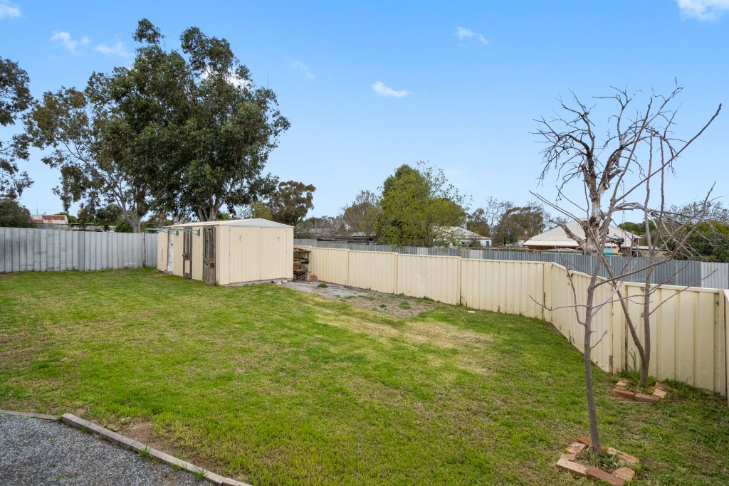 18 Frank Street, Narrandera NSW 2700 - photo 11