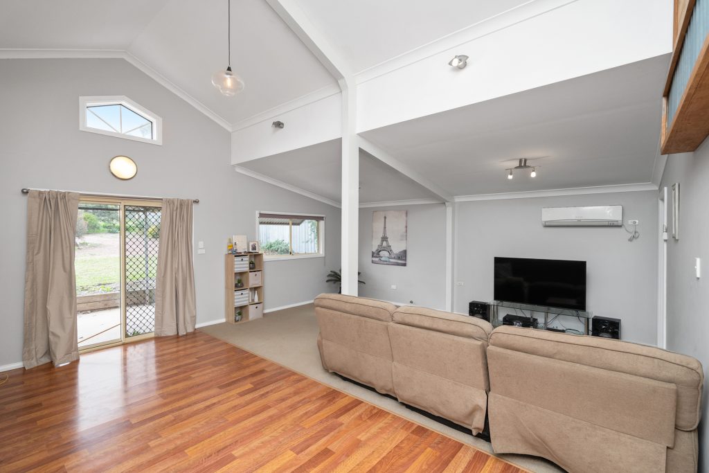 18 Frank Street, Narrandera NSW 2700 - photo 5