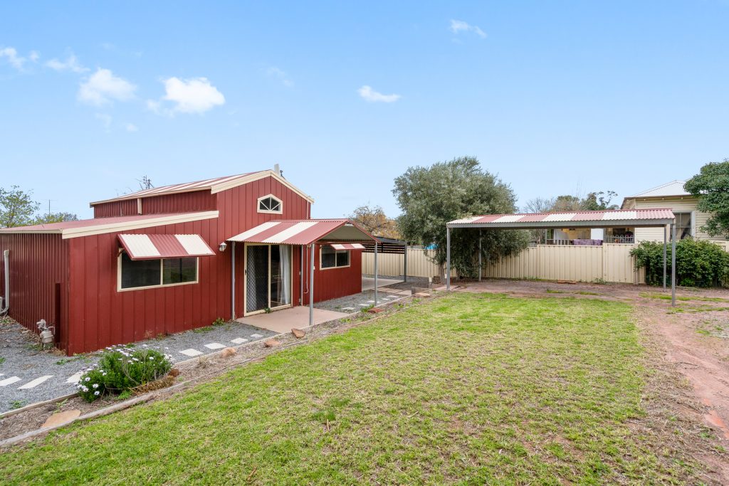 18 Frank Street, Narrandera NSW 2700 - photo 10