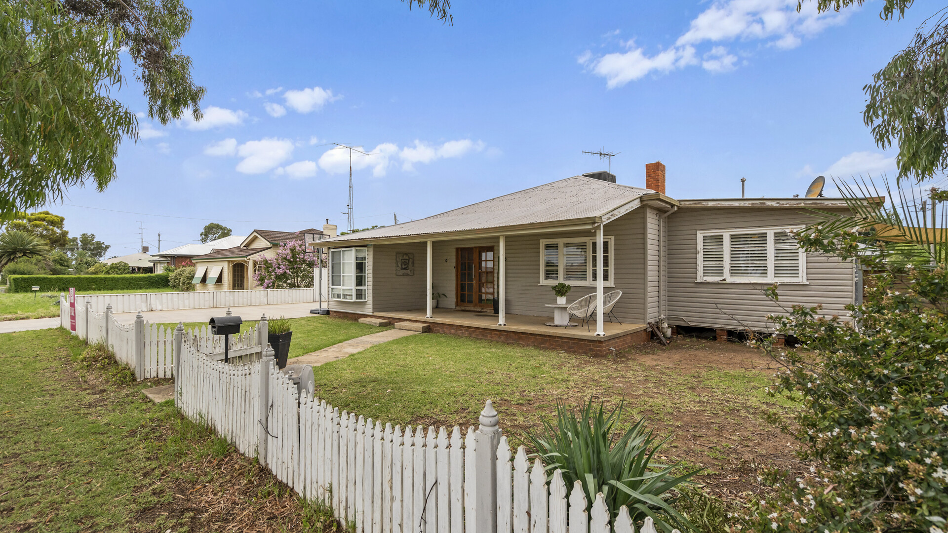 147 Palm Avenue, Leeton NSW 2705 - photo 2