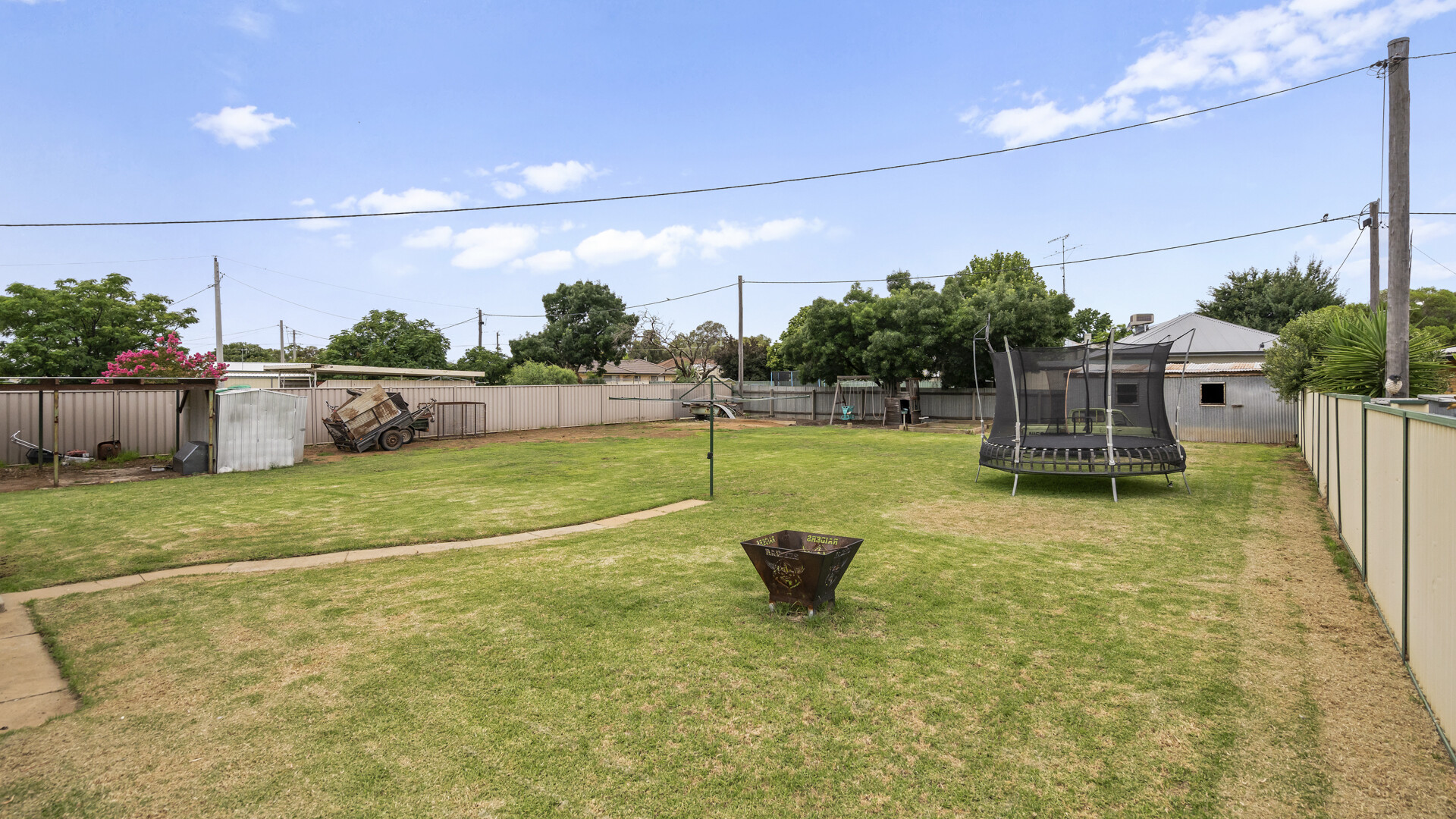 147 Palm Avenue, Leeton NSW 2705 - photo 12