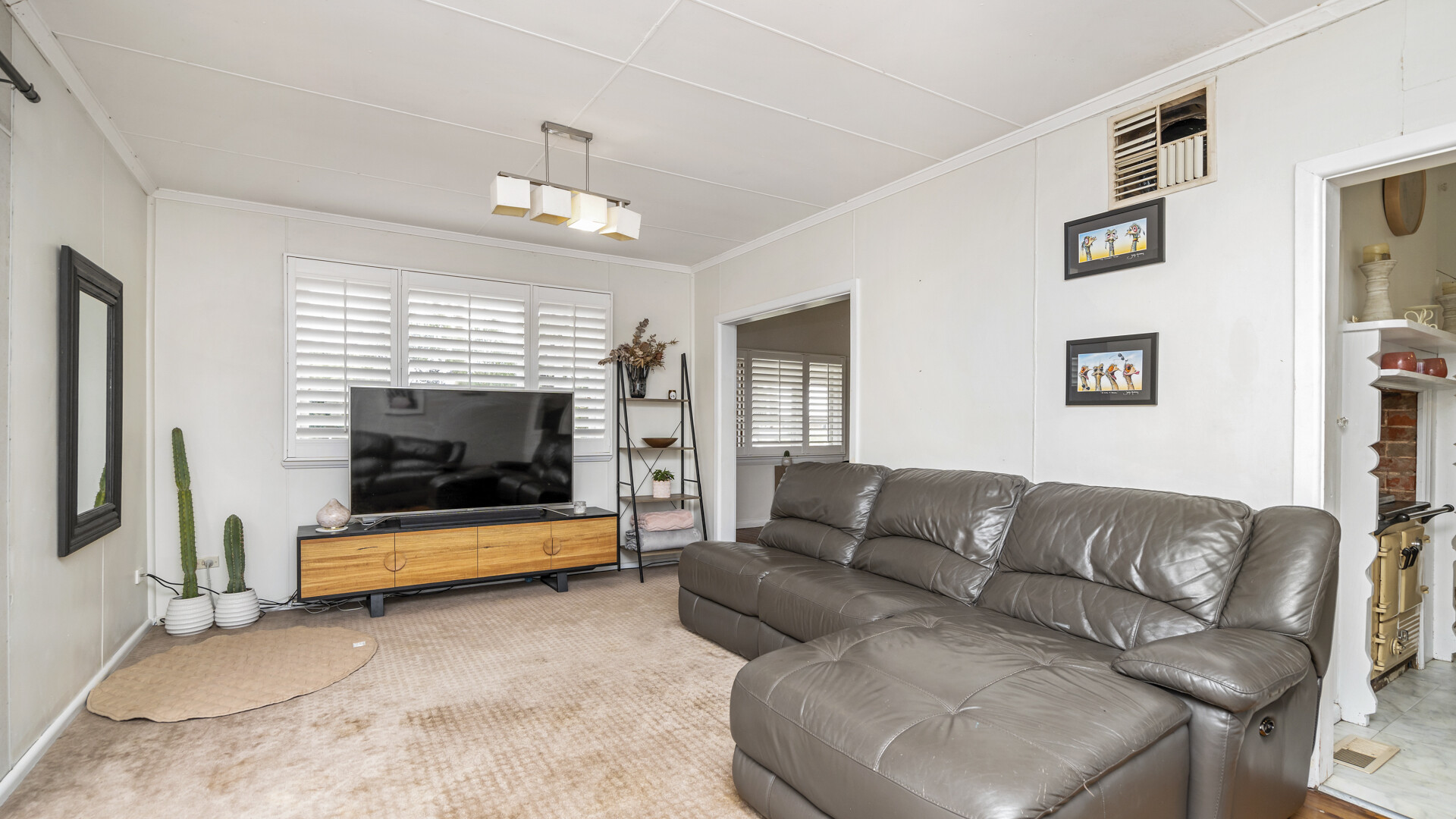 147 Palm Avenue, Leeton NSW 2705 - photo 3
