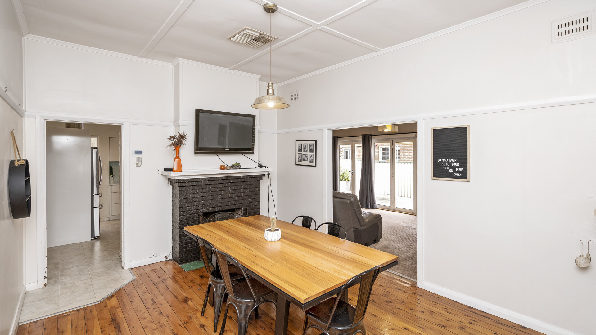 147 Palm Avenue, Leeton NSW 2705 - photo 7