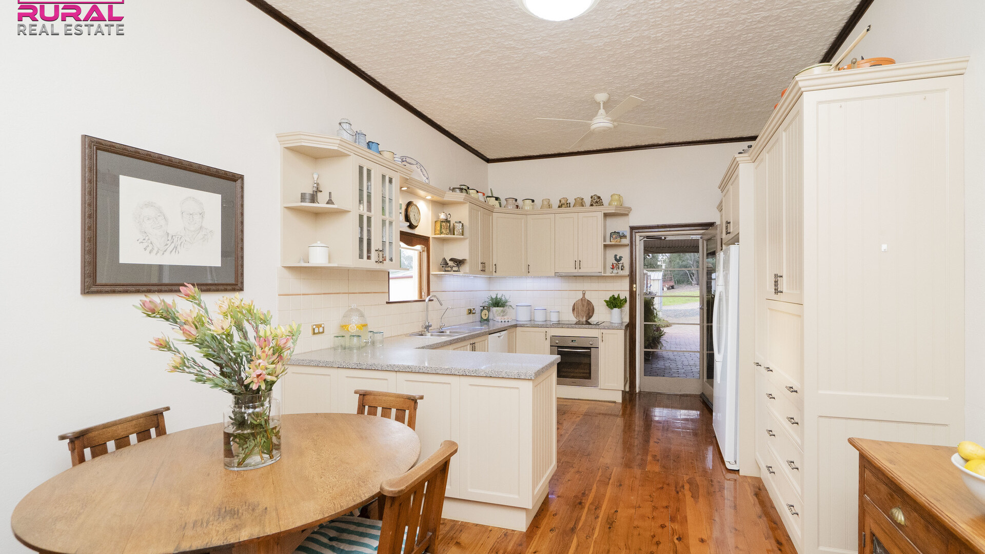 14 Redmond Street, Temora NSW 2666 - photo 10