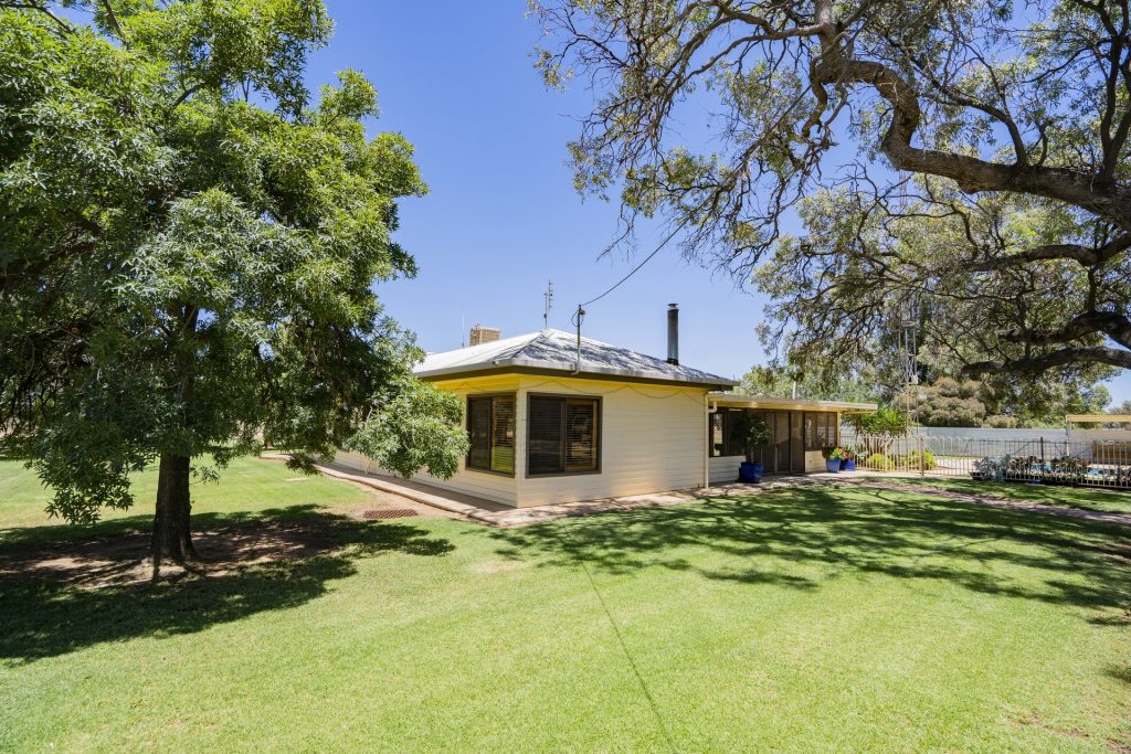 1/2298 Burraboi Road, Wakool NSW 2710 - photo 17