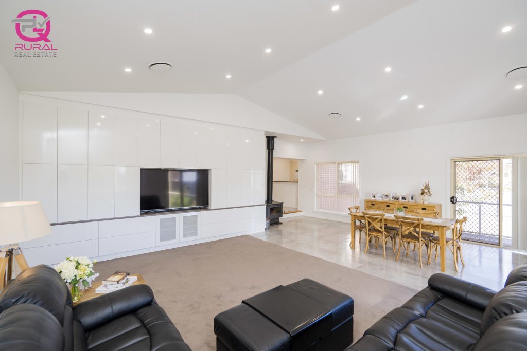 135 Anzac Street, Temora NSW 2666 - photo 2