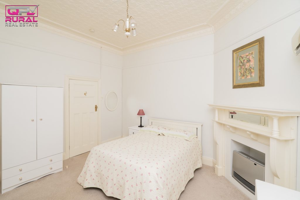 77 Haig Street, Temora NSW 2666 - photo 11