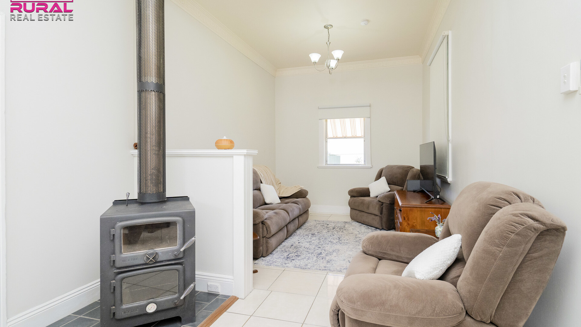 77 Haig Street, Temora NSW 2666 - photo 6