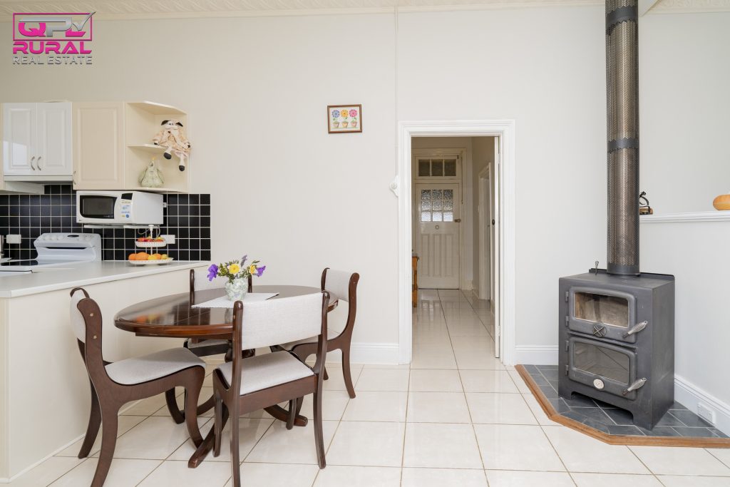 77 Haig Street, Temora NSW 2666 - photo 7