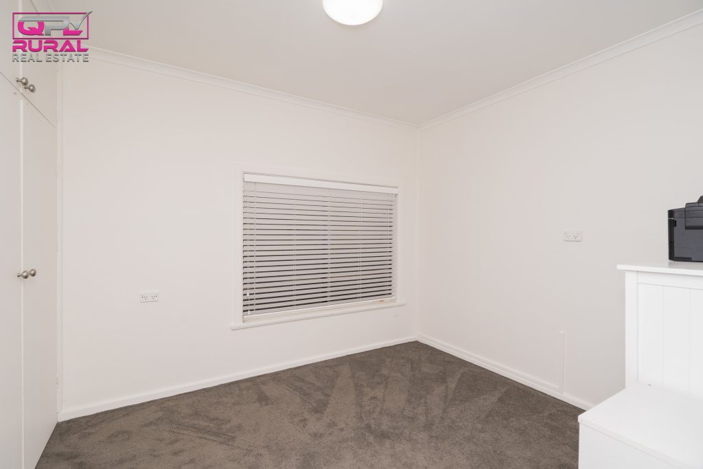 123 Polaris Street, Temora NSW 2666 - photo 16