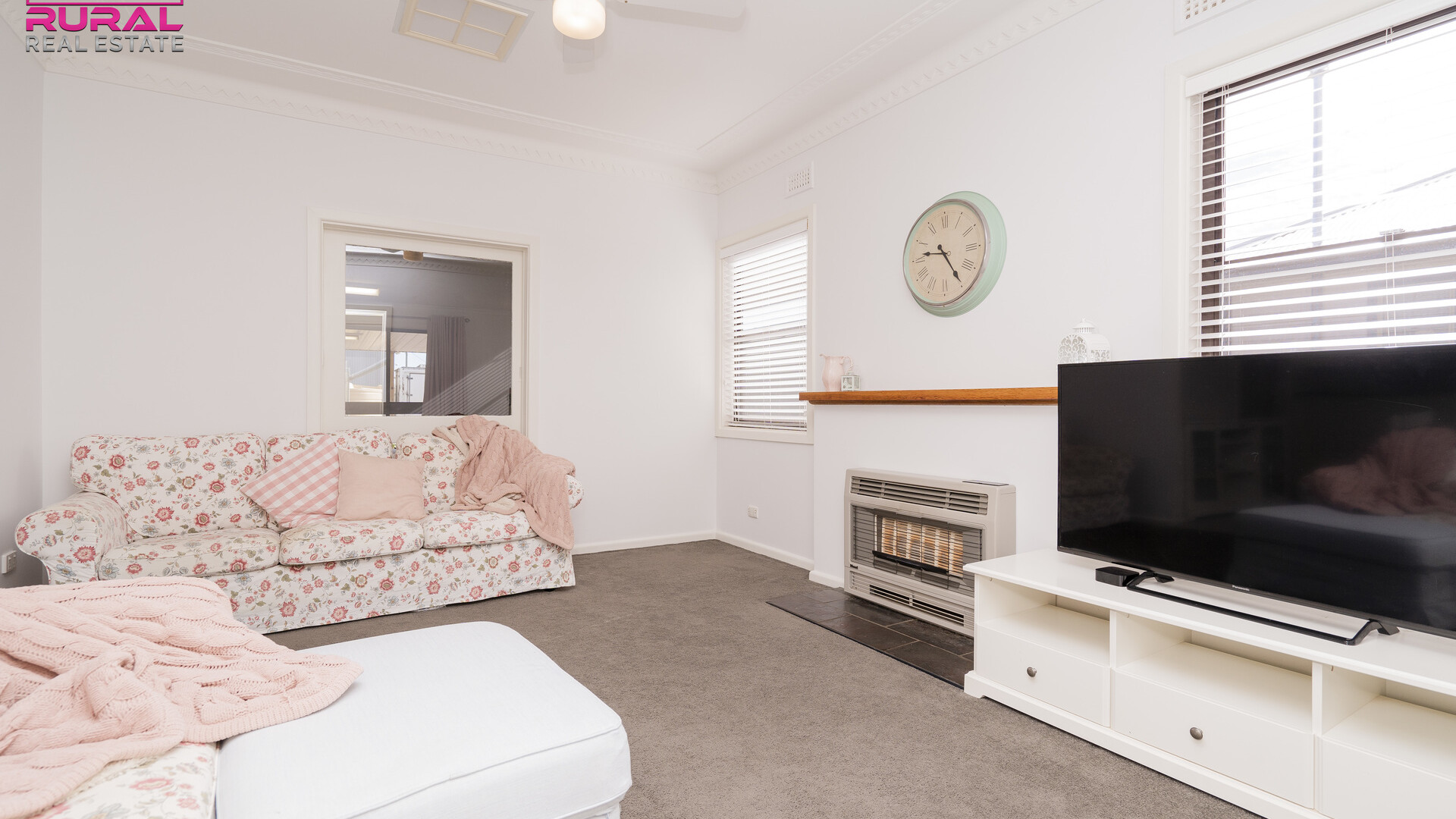 123 Polaris Street, Temora NSW 2666 - photo 4