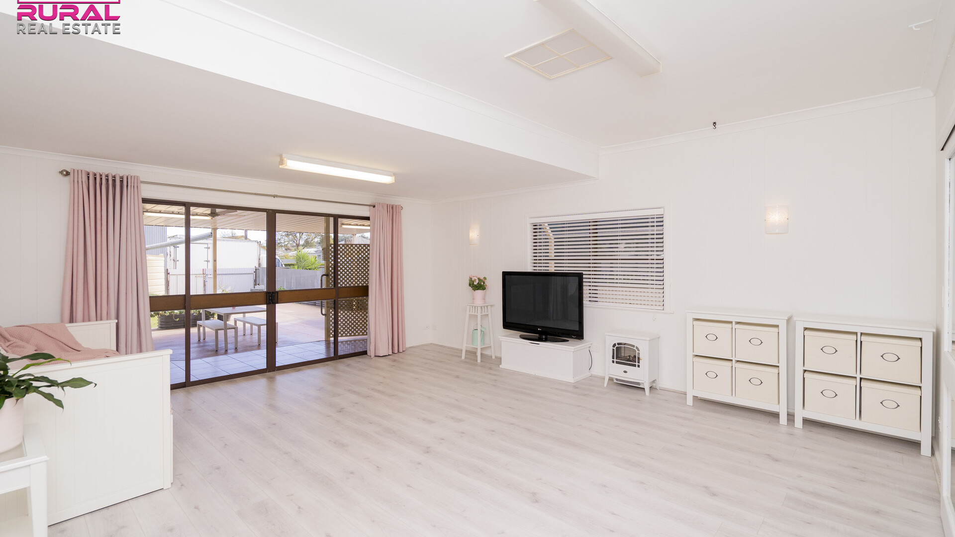 123 Polaris Street, Temora NSW 2666 - photo 10