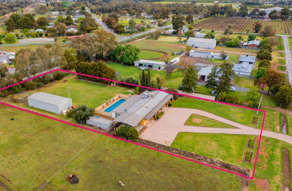 5 Argyle Street, Leeton NSW 2705 - photo 2