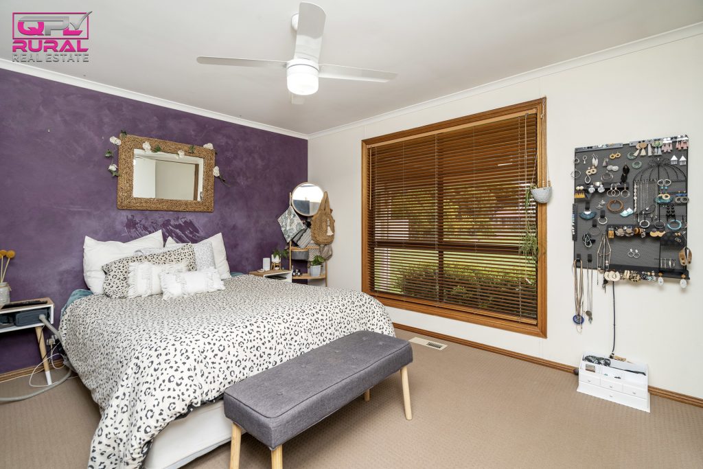 5 Argyle Street, Leeton NSW 2705 - photo 13