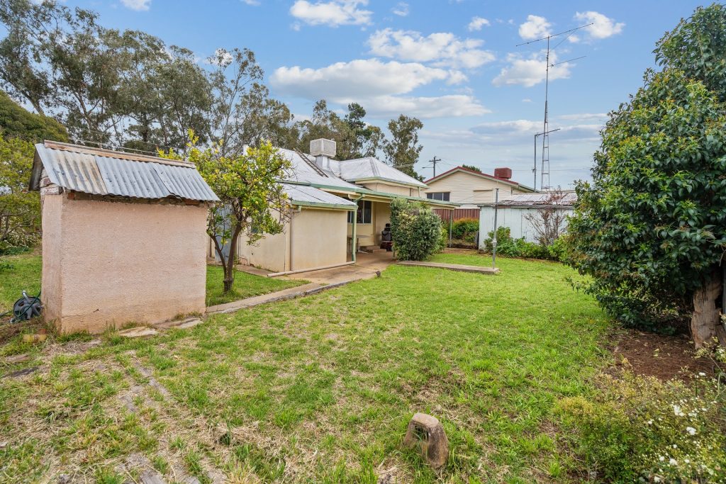 2 Athel Crescent, Leeton NSW 2705 - photo 11