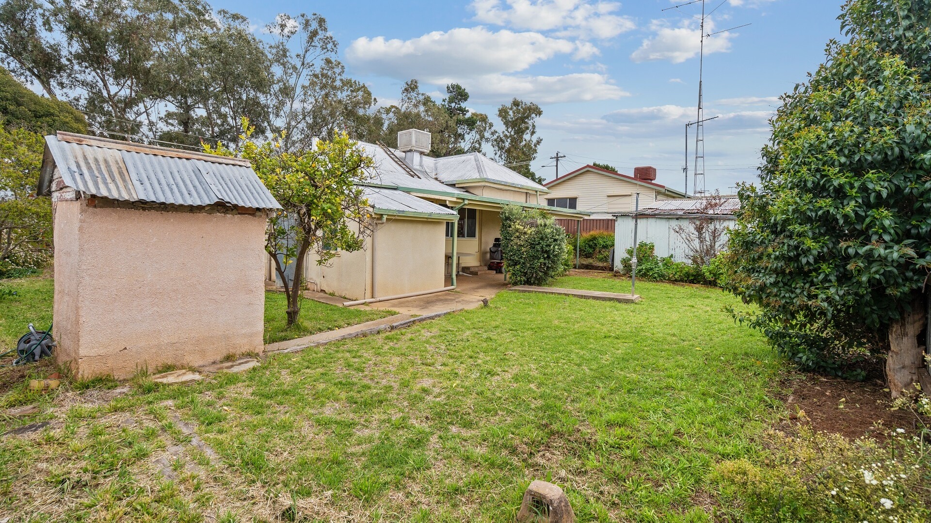 2 Athel Crescent, Leeton NSW 2705 - photo 11