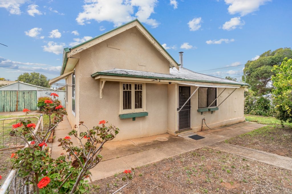 2 Athel Crescent, Leeton NSW 2705 - McGrath Riverina