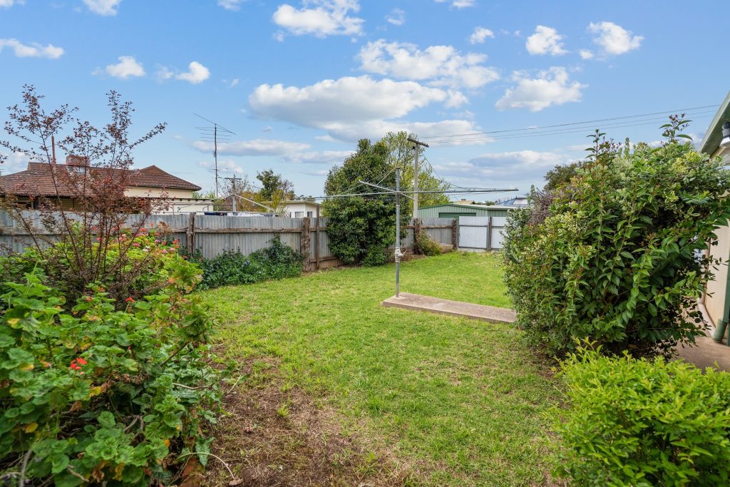 2 Athel Crescent, Leeton NSW 2705 - photo 12