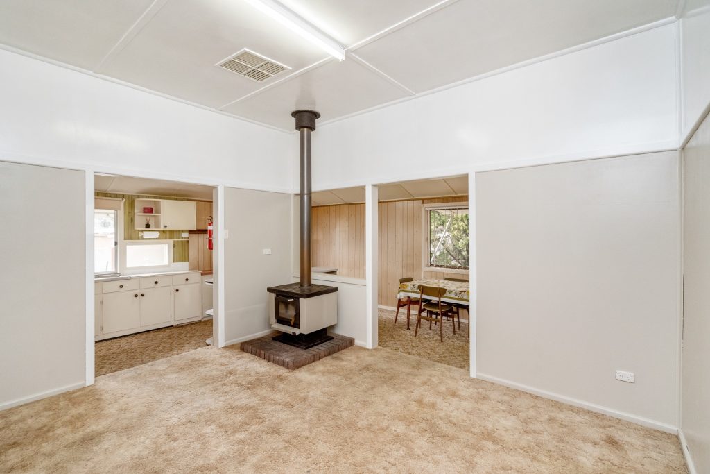 2 Athel Crescent, Leeton NSW 2705 - photo 3