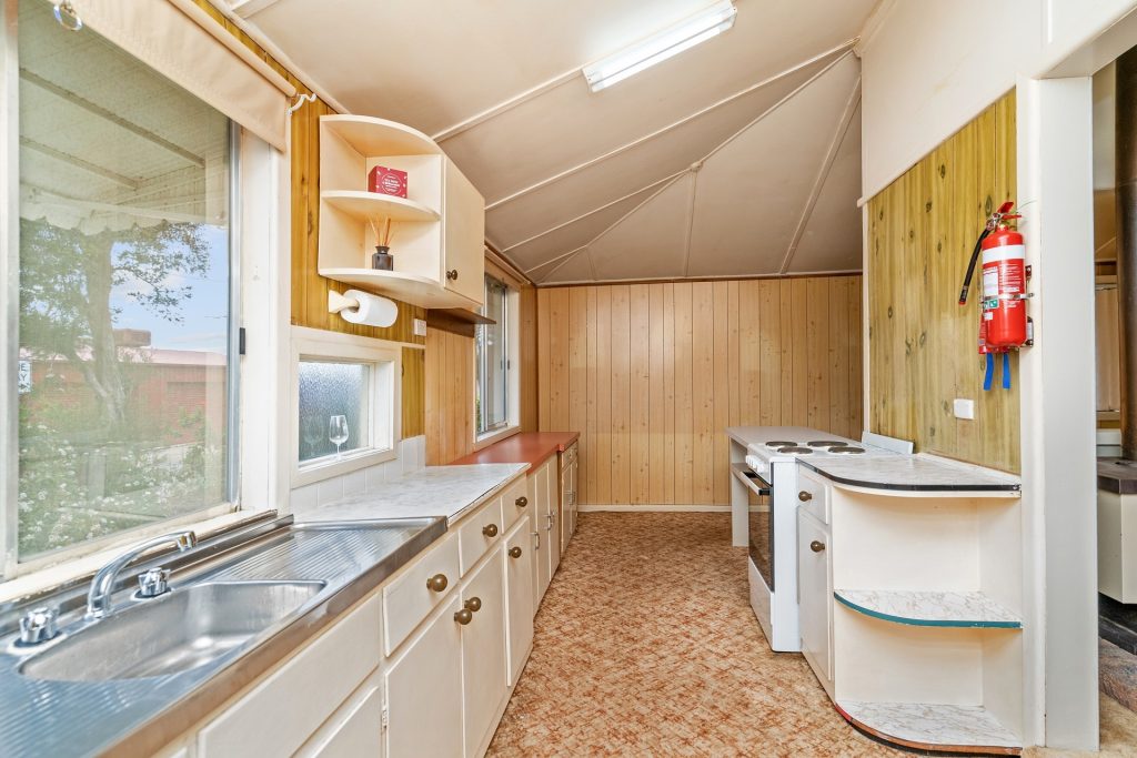 2 Athel Crescent, Leeton NSW 2705 - photo 5