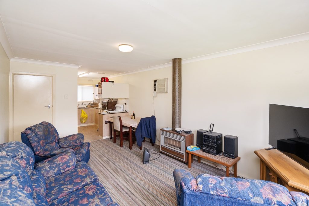 35 Dalgetty Street, Narrandera NSW 2700 - photo 12