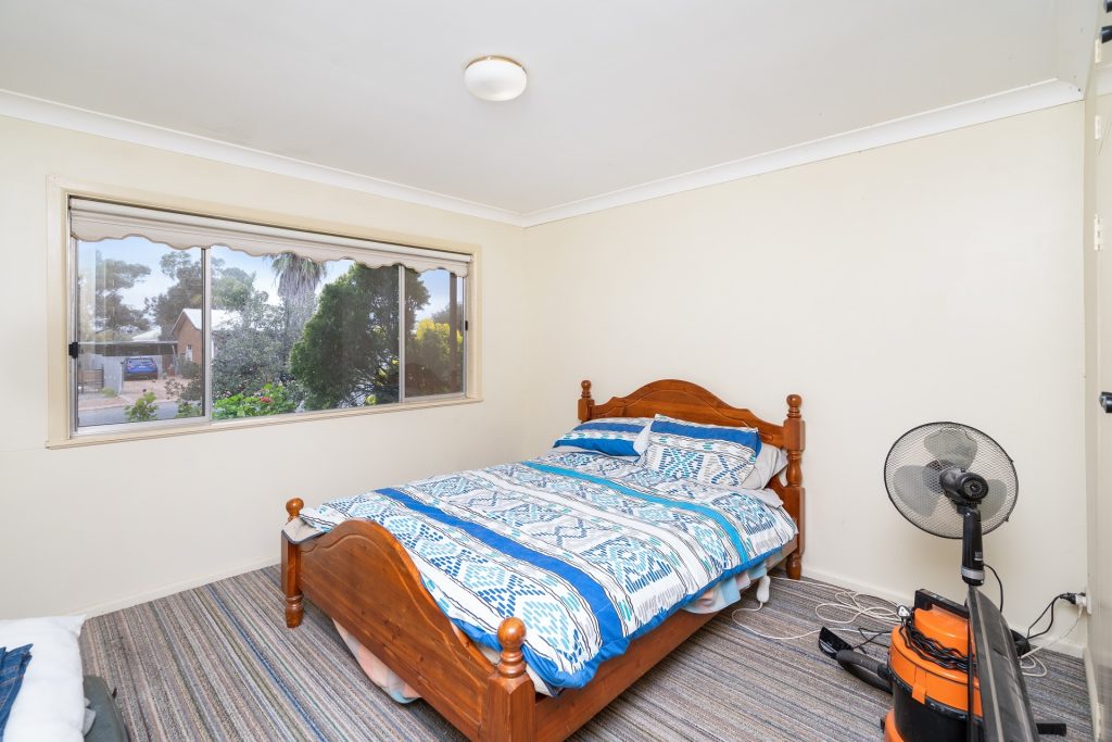 35 Dalgetty Street, Narrandera NSW 2700 - photo 16