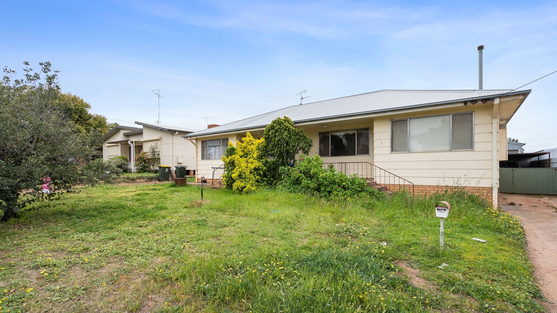 35 Dalgetty Street, Narrandera NSW 2700 - photo 3
