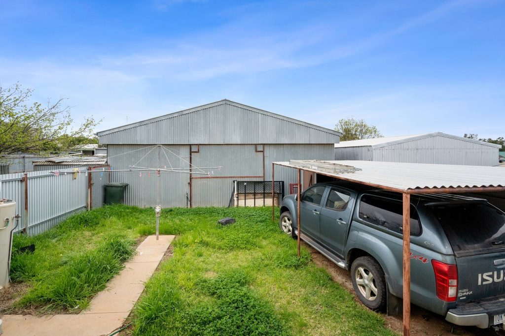 35 Dalgetty Street, Narrandera NSW 2700 - photo 9